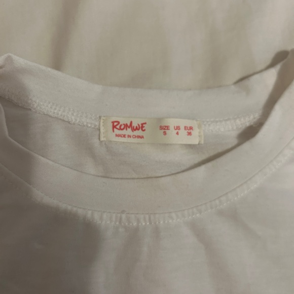 Cute elephant design graphic cropped tee - Picture 3 of 3